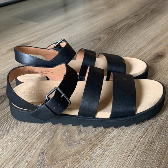 Brand new, never worn black Madewell sandals. Genuine leather, size 8. - Picture 1 of 3